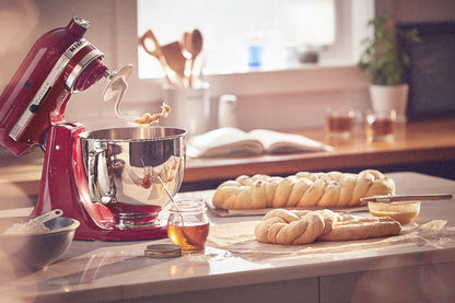 KitchenAid Artisan Series 5 Quart Tilt Head Stand Mixer, Metal, KSM150PS, Empire Red