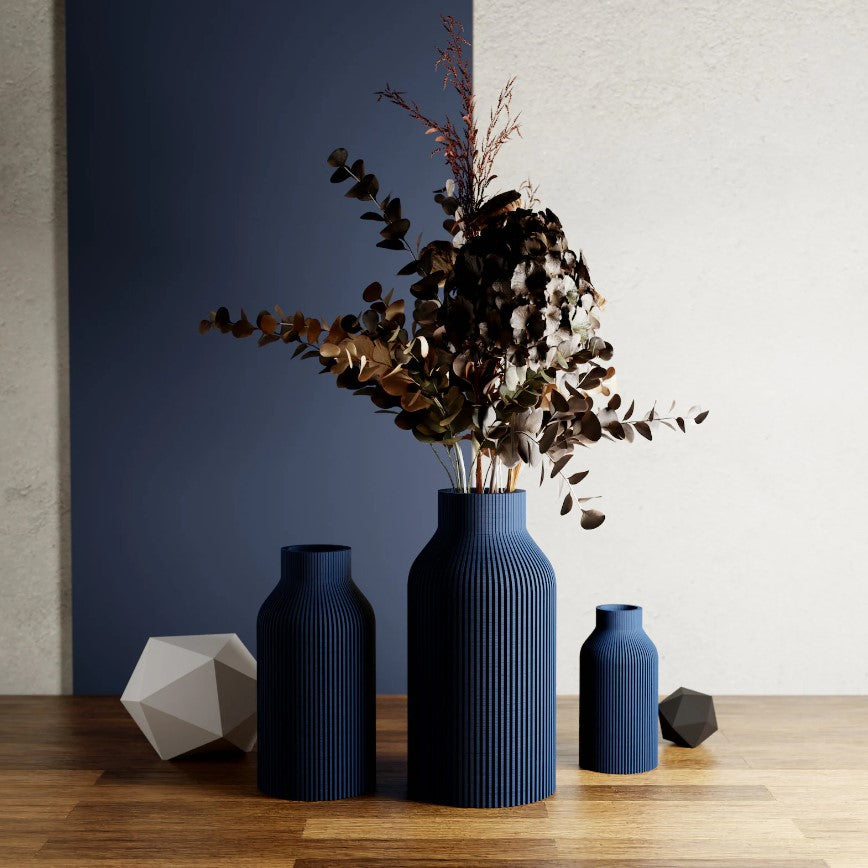 navy bleu vas bottle