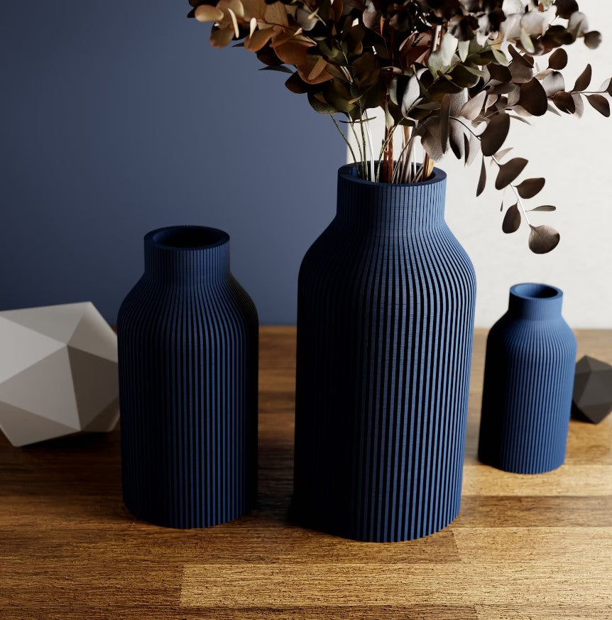 navy bleu vas bottle