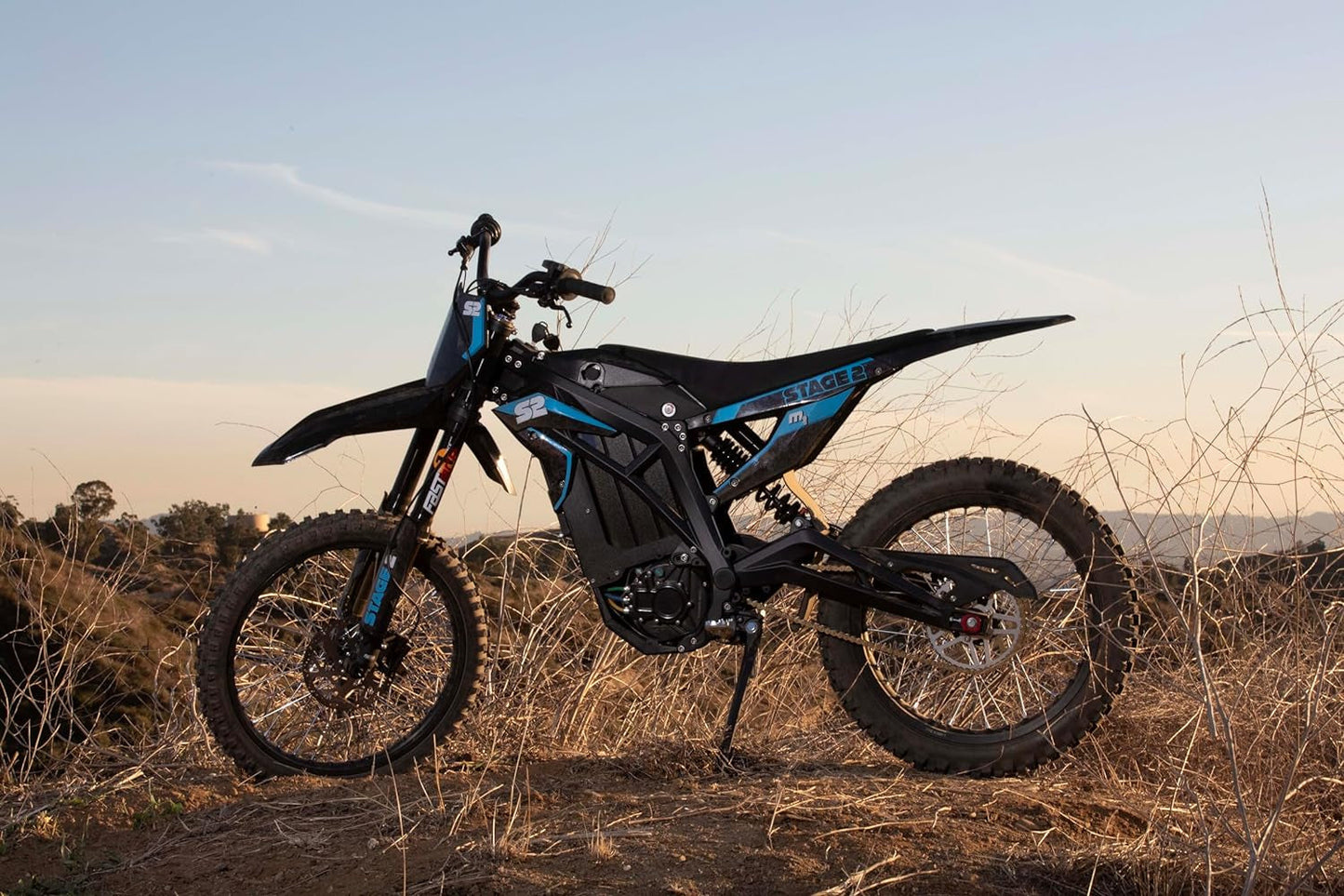 Stage2, M1 Electric Dirt Bike E Moto, 6000W (Peak) Brushless Motor, UL 2272 Compliant 60V Lithium Battery and Electrical System, up to 47 MPH, 3 Speed